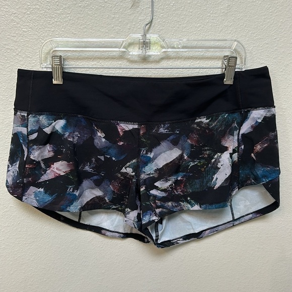 Lululemon Speed Up Short 2.5" Glacier Camo Starlight Multi / Black, size 10 NWOT - Picture 4 of 13